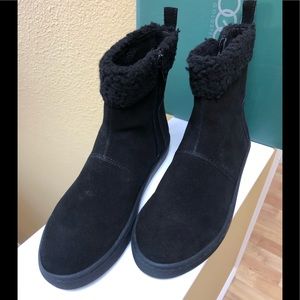 NWT - Size 7 Lori Goldstein Black Suede Ankle Boot
